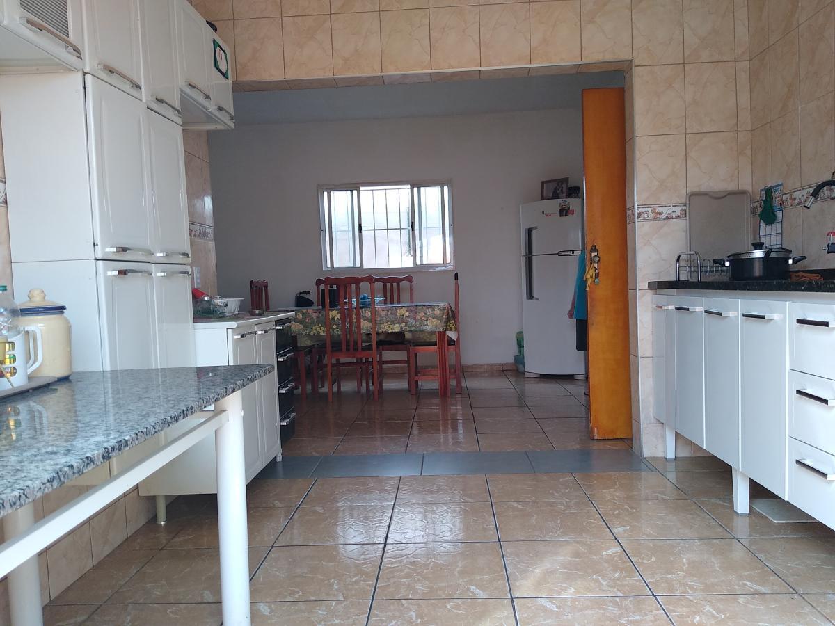 Casa à venda com 3 quartos, 202m² - Foto 12