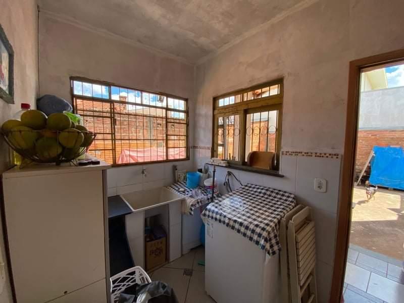 Casa à venda com 3 quartos, 225m² - Foto 16