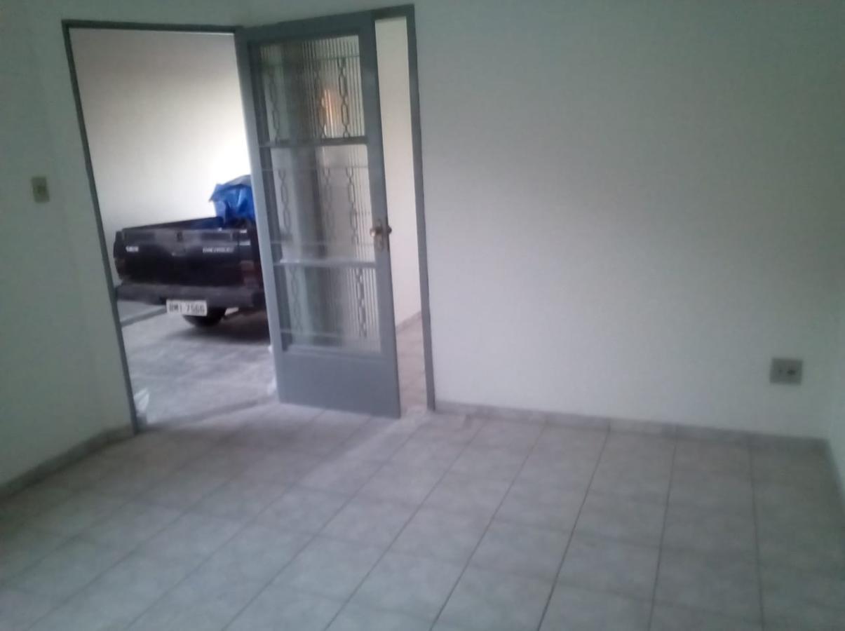 Casa à venda com 3 quartos, 120m² - Foto 3