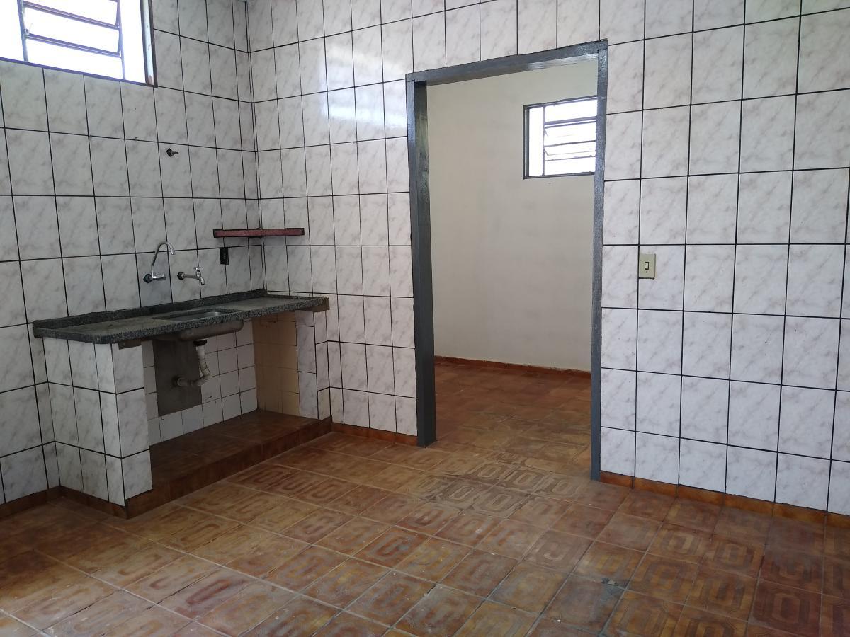 Casa à venda com 3 quartos, 250m² - Foto 17