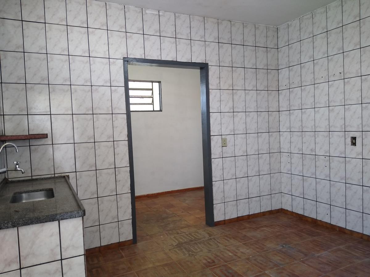 Casa à venda com 3 quartos, 250m² - Foto 18