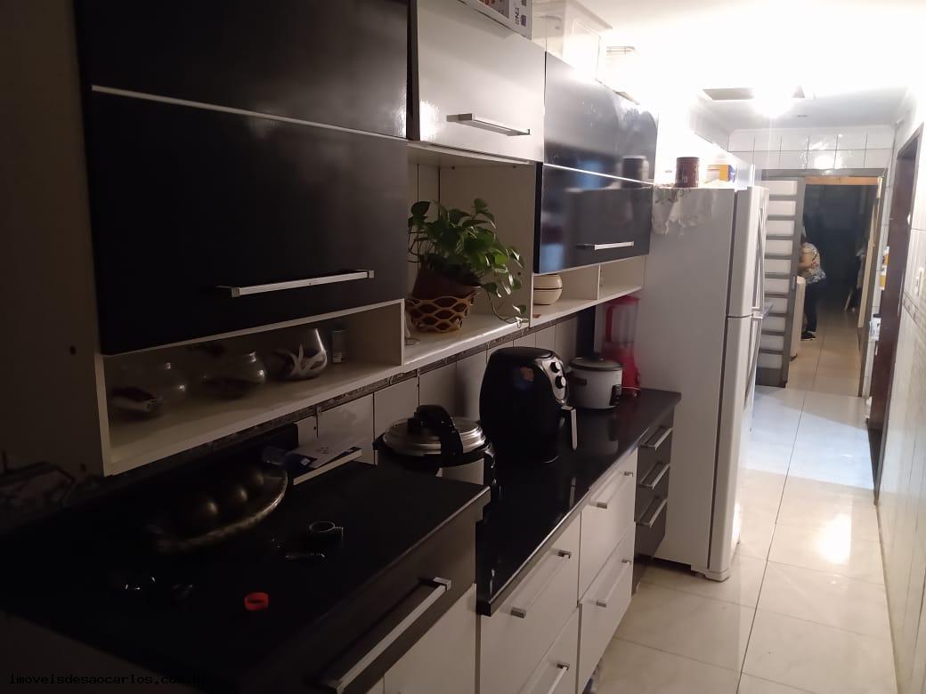 Sobrado à venda com 6 quartos, 200m² - Foto 10