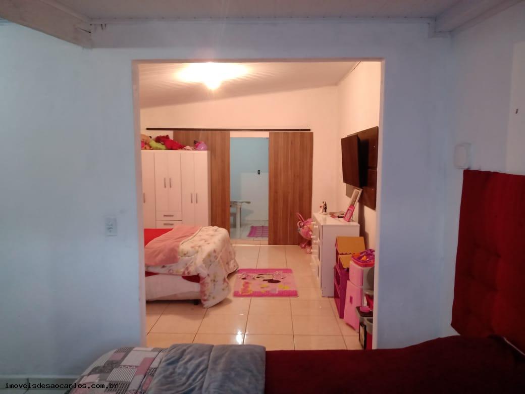 Sobrado à venda com 6 quartos, 200m² - Foto 28