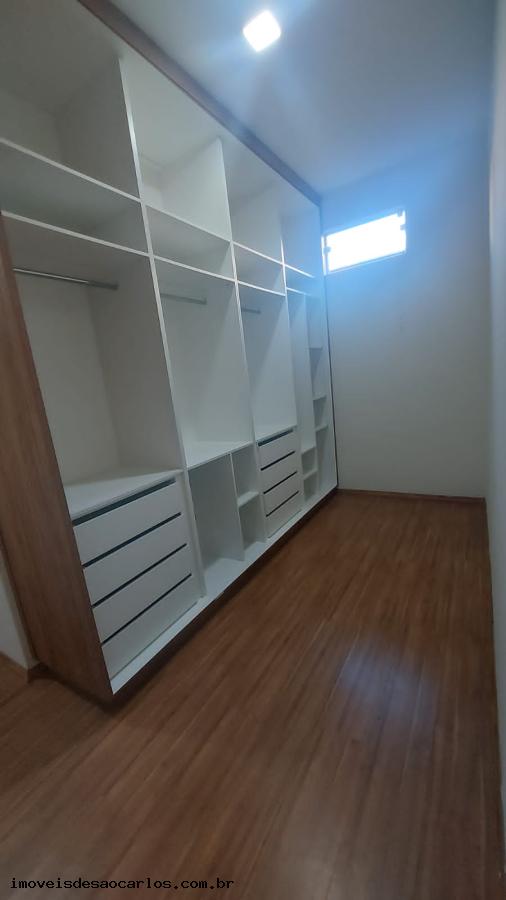 Casa à venda com 3 quartos, 250m² - Foto 13